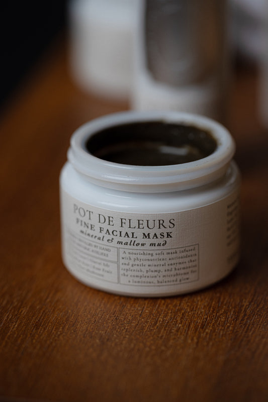 Pot de Fleurs Mineral and Mallow Mud Mask
